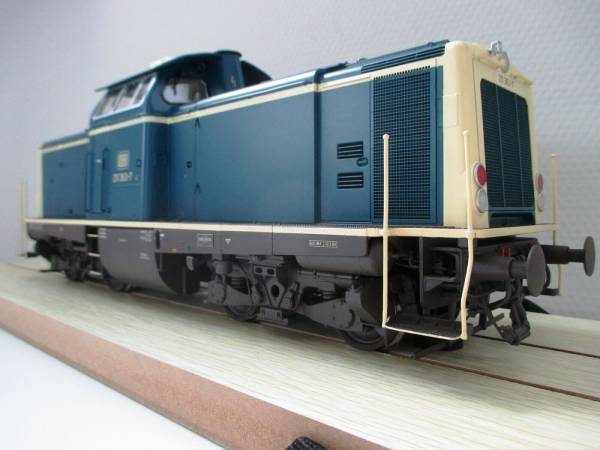 KM1 Diesellok BR V100 211 363-7 ozeanblau digital 101009 für Märklin Kiss OVP