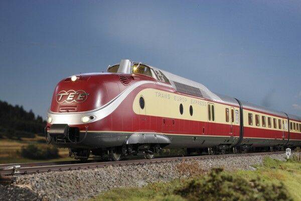 KM1 Spur 1 Diesellok VT 11.5 Dieseltriebwagen TEE Helvetia 101151 101154 Märklin Kiss
