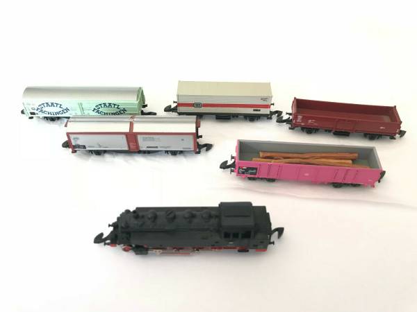 Märklin Spur Z Dampflok + 5 Waggon  Güterwagen EAOS 7