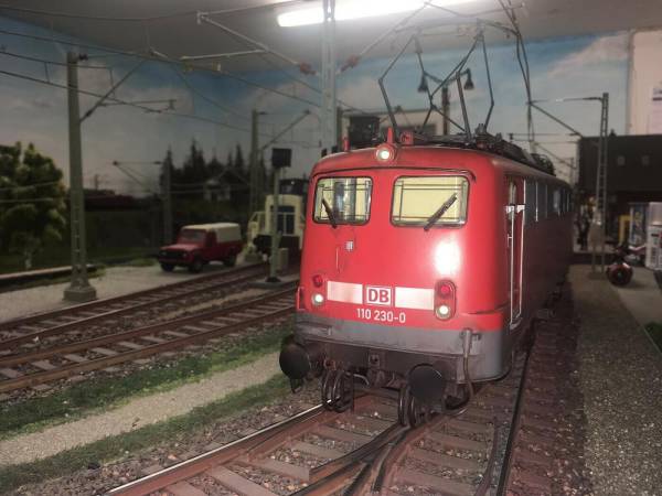Kiss Spur 1 E-Lok E 110 230-0 digital 243111 gealtert Sound für Märklin KM1 OVP