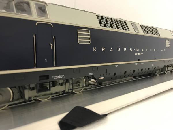 KM1 103001 Diesellok V300  ML2200C’C’ digital blau Sound Neuzustand