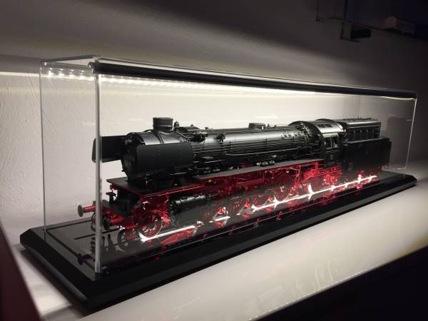 Trainsafe Funktions-Display | Spur I 99 cm Vitrine mit Beleuchtung und Dimmerfunktion