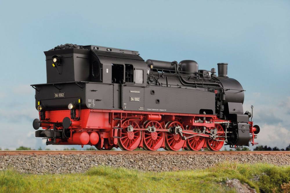 KM1 BR 94 Dampflok 2. Serie digital verschiedene Varianten Märklin Kiss OVP 1