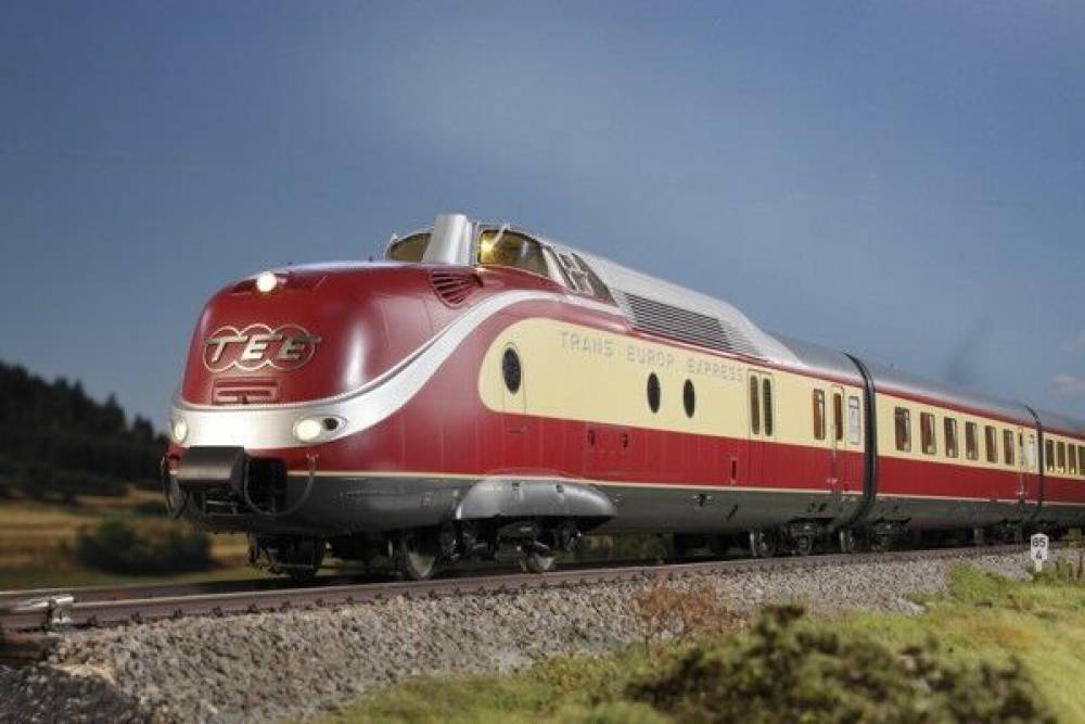 KM1 Spur 1 Diesellok VT 11.5 Dieseltriebwagen TEE Helvetia 101151 101154 Märklin Kiss