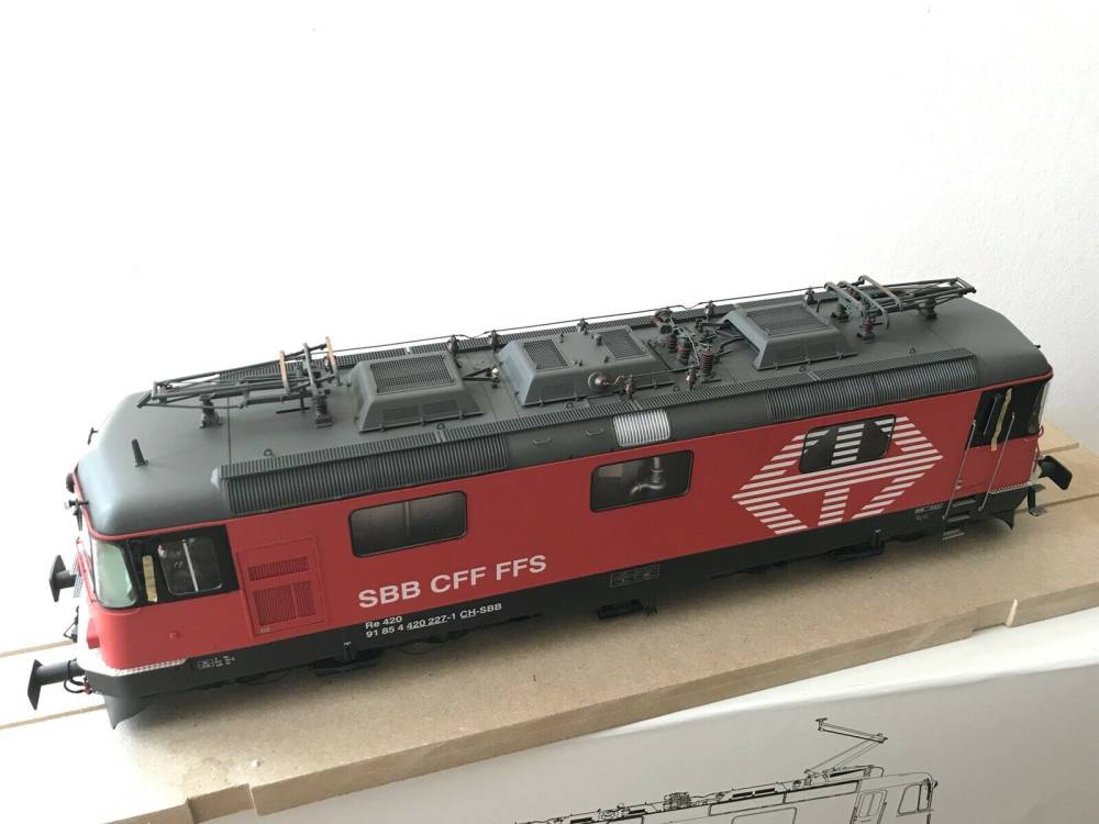 Kiss Spur 1 E-Lok Re 4/4 Sondermodell Digital Sound 4.0 für Märklin KM1 neu OVP 3