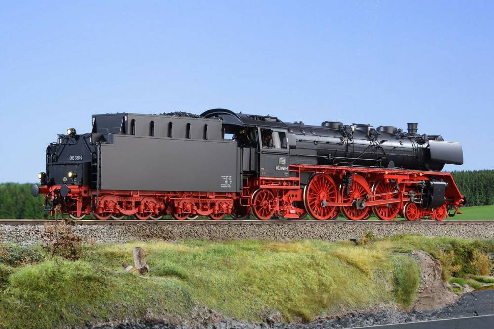 KM1 BR 03 131 Spur 1 Dampflok  digital Märklin Kiss wie neu OVP