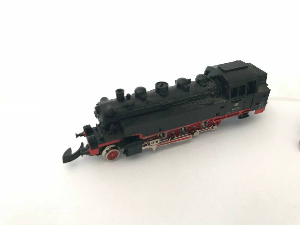 Märklin Spur Z Dampflok + 5 Waggon  Güterwagen EAOS 4