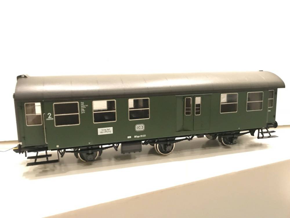 Märklin 5811 Gepäckwagen mit Innenbeleuchtung Neuzustand OVP