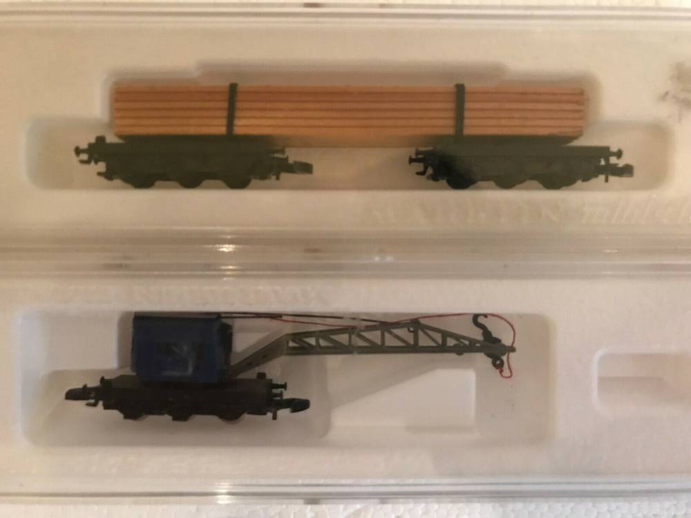 Märklin 2 Güterwagen Kranwagen Langholzwwagen Spur Z Originalverpackung