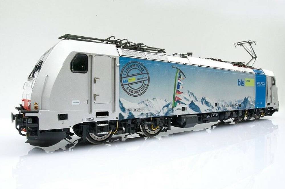 Kiss Spur 1 E-Lok BR 186 BLS RAILPOOL mit Alpenpanorama limitiert für KM1
