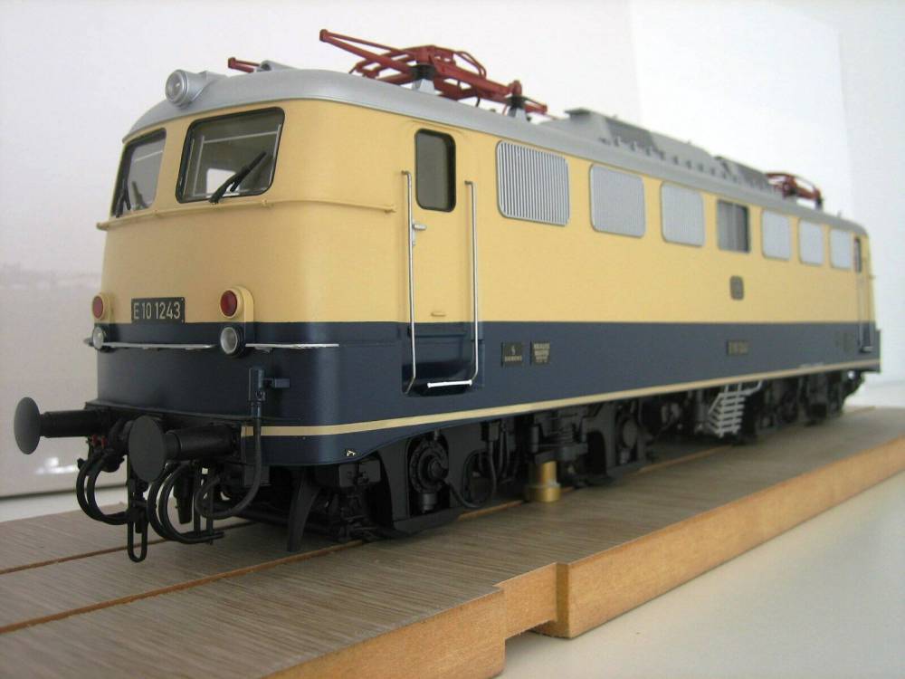 Kiss Spur 1 E-Lok E 10 digital 239111 Rheingold Sound für Märklin KM1 OVP 1