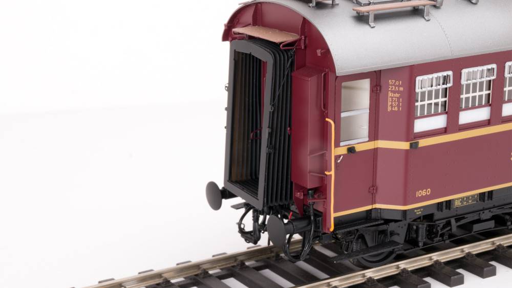 KM1 Spur 1 Speisewagen WR4ü-28 digital verschiedene Varianten NEM Räder OVP neu